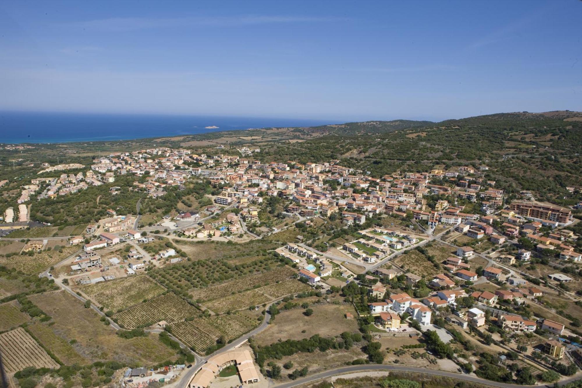 Borgo Del Tennis - Sa Ventana 2 Badesi Buitenkant foto